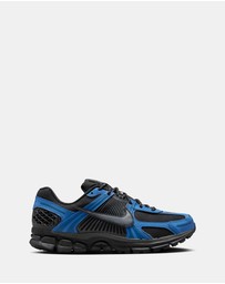 Nike - Zoom Vomero 5 SE - Men's
