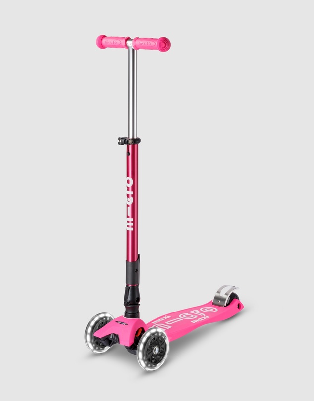 Micro Scooters - Micro Maxi Deluxe LED Foldable 3-Wheel Scooter