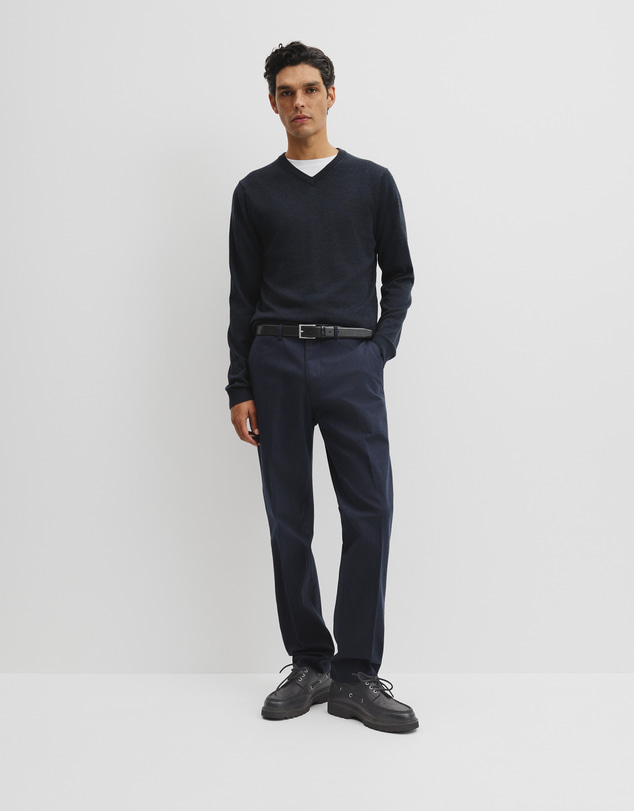 Country Road - Merino Wool V-neck Knit