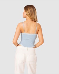 EDIKTED - Aurora lace trim bodysuit