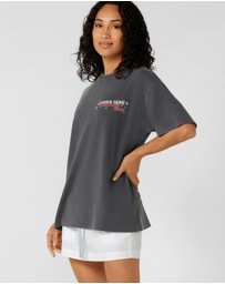 Lorna Jane - World Tour Washed Boyfriend T-Shirt