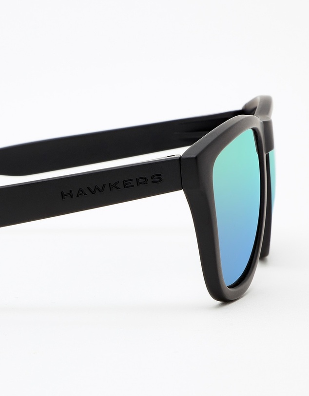 Hawkers Co - HAWKERS - Polarized Carbon Black Emerald ONE Sunglasses for Men and Women UV400