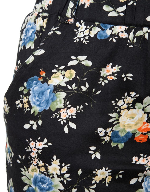 Wonderlust - Floral Cigarette Leg Pants