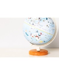Wonderstuff - Wildlife World Globe
