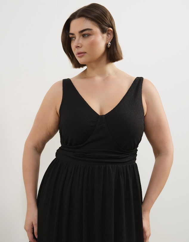 Atmos&Here Curvy - Lara V-Neck Ruched Side Maxi Dress