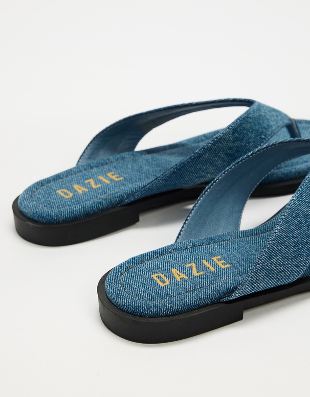 Dazie - Isla Denim Thongs