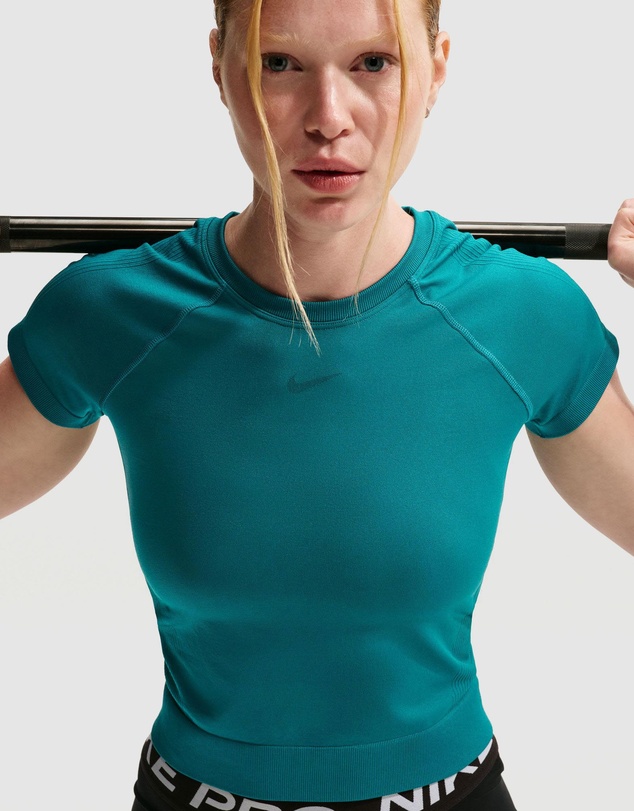 Nike - Pro Seamless Dri-FIT T-Shirt