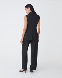 Forcast - Nikki Long Collared Vest