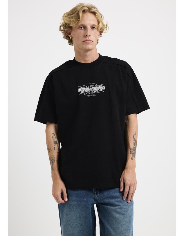 Standard - Freeze T-Shirt