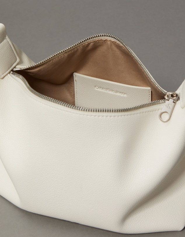 Calvin Klein - Ultralight Shoulder Bag