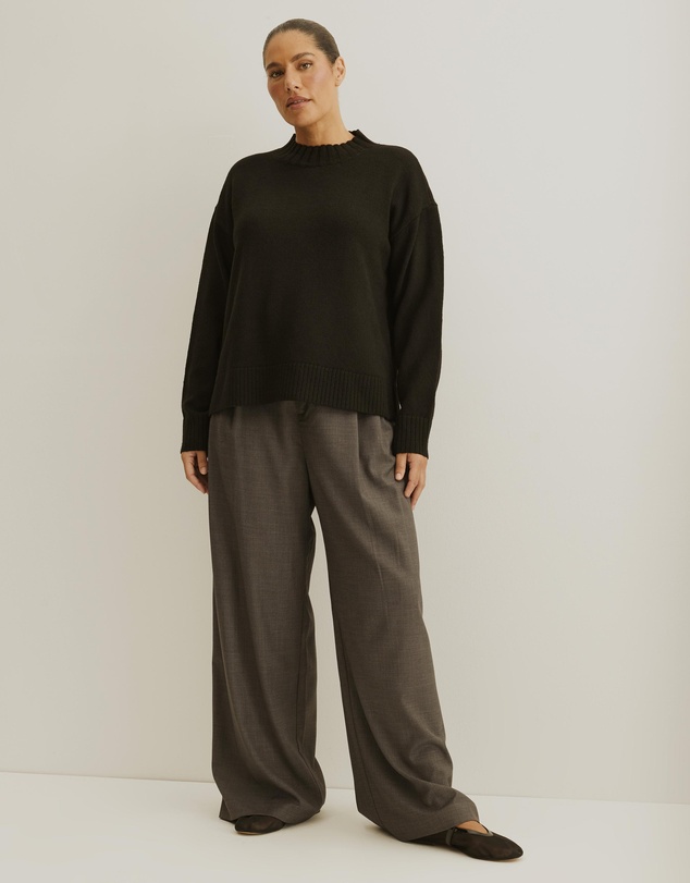 Atmos&Here Curvy - Classic Crew Knit Jumper