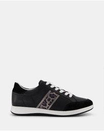 Miss Sofie - Idle Sneakers