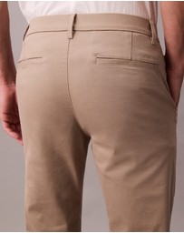 Calvin Klein - Slim Cotton Stretch Chinos