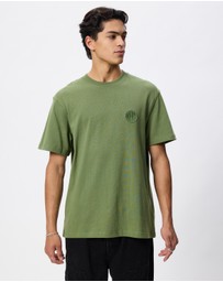 Deus Ex Machina - Pill Logo Tee