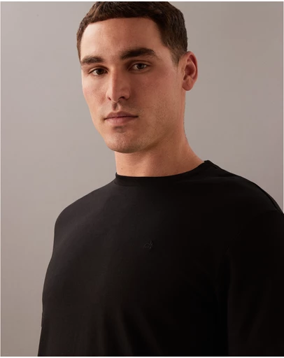 Calvin Klein - Liquid Touch Crewneck T-Shirt