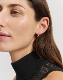 Country Road - Mila Mini Hoop Earring