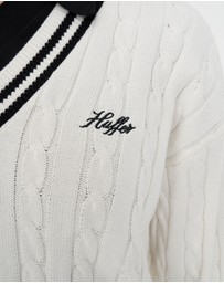 Huffer - Women's V-Neck Cable Knit Sweater