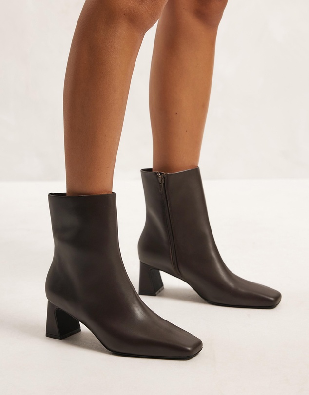 AERE - Square Toe Leather Ankle Boots