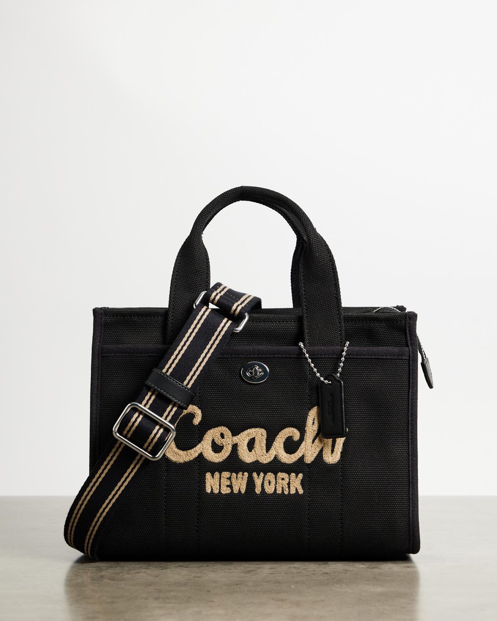 Cargo Tote Bag 26 with Bow Print | TikTok 【COACH】Cargo Tote 26 