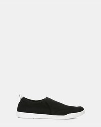 Vionic - Malibu Slip-On Sneaker - Black Canvas