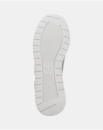 Naturalizer - Lafayette Slip-On Sneaker