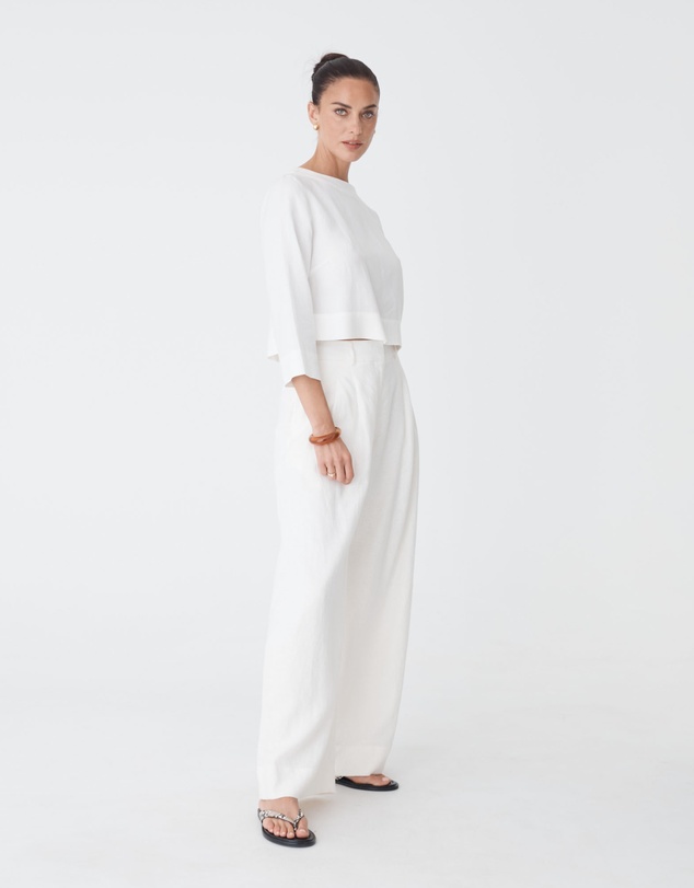 Forcast - Emma Button Back Linen Top