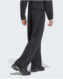 adidas Originals - SPACER TEAMGEIST 26 CUTLINE OPEN HEM PANTS Mens