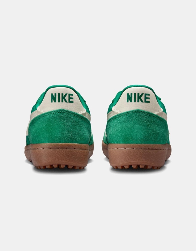 Nike - Field General SE - Women's