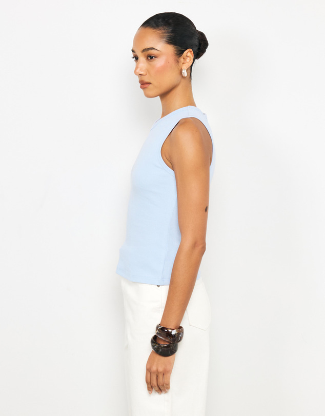 AERE - Hailey V-Neck Tank