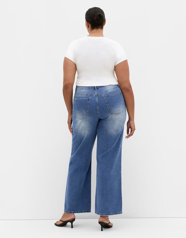 City Chic - Plus size Harley Fit Harriet Wide Leg Regular Jean - light wash