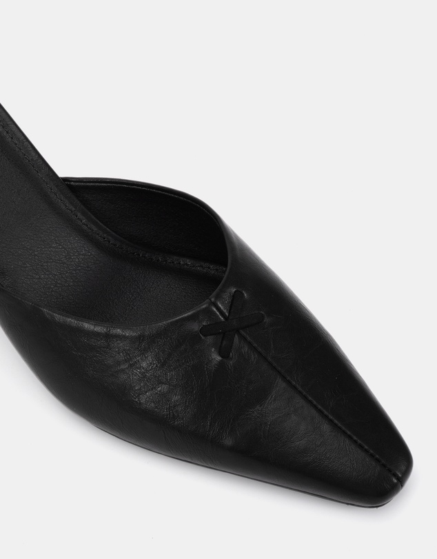 Novo - Irvine Heels