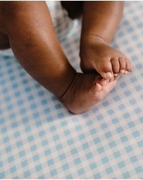 Kynd Baby - Fitted Cot Sheet in Blue Gingham
