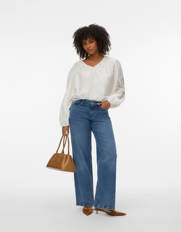 Vero Moda - Anya Embroidered Top
