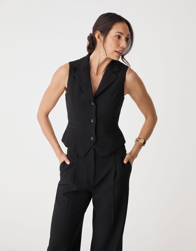 Forcast - Nikki Collared Vest