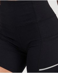 Core Trainer - Lara Active Bike Shorts