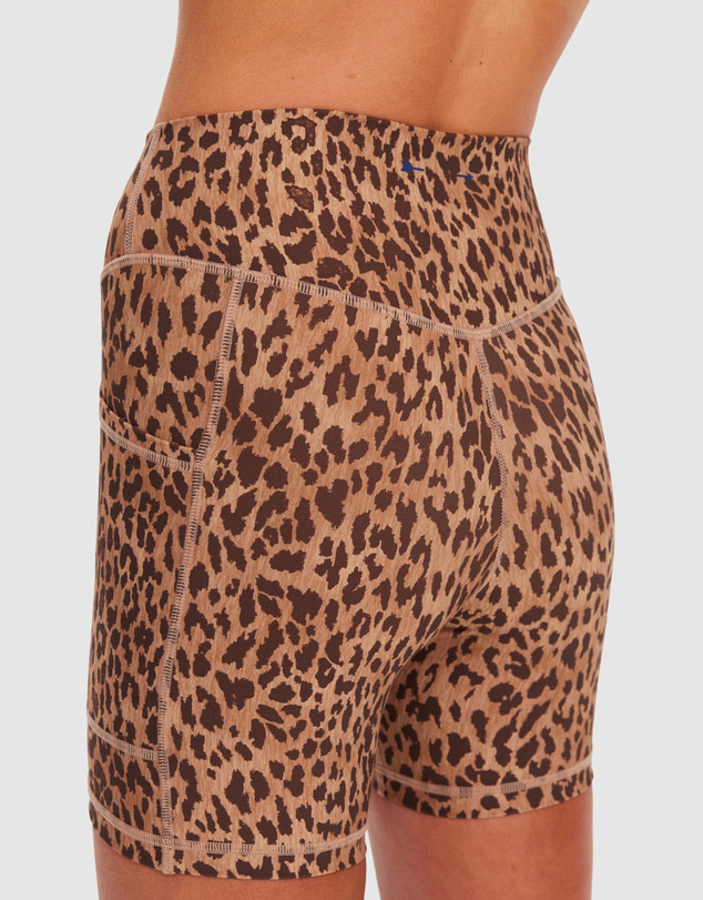 The Upside - Panthera 5 Inch Pocket Spin Shorts