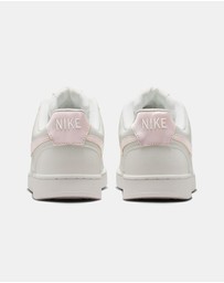 Nike - Nike Court Vision Low SE - Women's