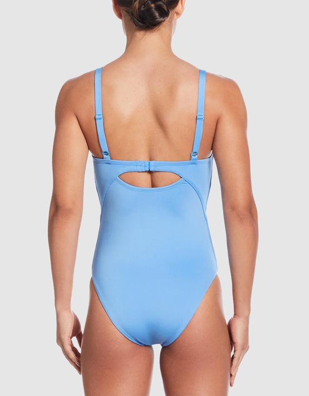 Nike - Essential V-Neck One-Piece Swimsuit