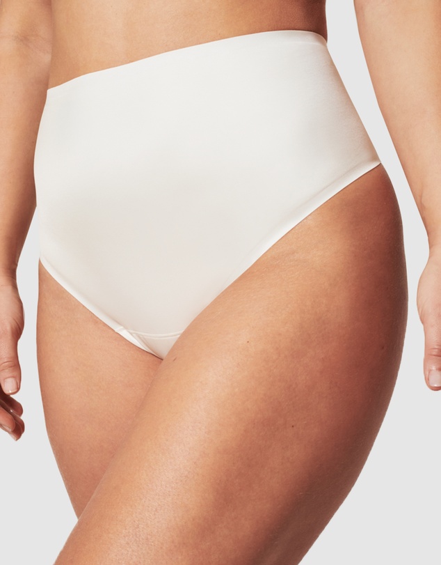 Spanx - SHAPING SATIN-Thong