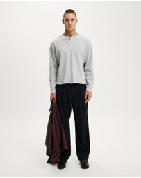 Cotton On - Relaxed Fit Textured Henley Long Sleeve