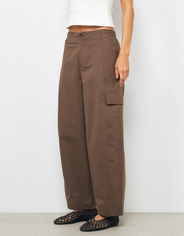 AERE - Organic Cotton Cargo Barrel Pants