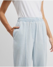 Country Road - Tapered Chambray Pintuck Pant