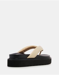 Therapy - Vacay Sandals
