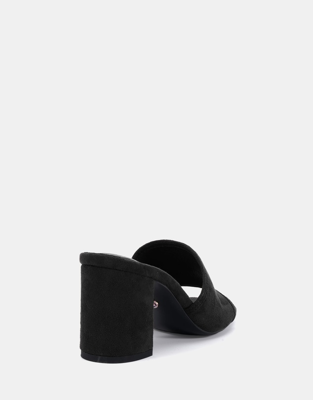 Novo - Nicole Mules