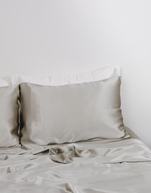 SILK MAGNOLIA - Pure Silk Pillowcase