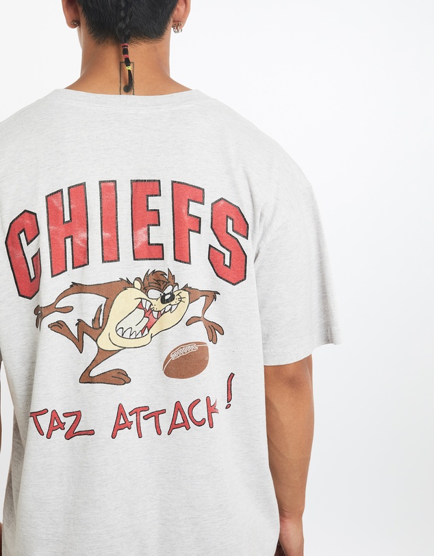 Vintage by The Real Deal - Pre Loved - Vintage 90s NFL Kansas City Chiefs Taz Devil Looney Tunes Cartoon Tee