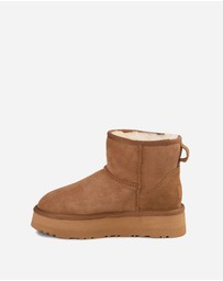 Ozwear Connection Uggs - Ugg Classic Platform Mini Boots (Water Resistant)