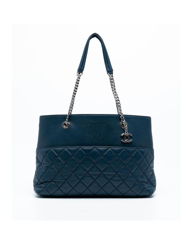 Pre-Loved by Azura Reborn - Pre-Loved Medium Quilted Lambskin Urban Delight Tote