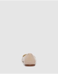 Nine West - Speakup