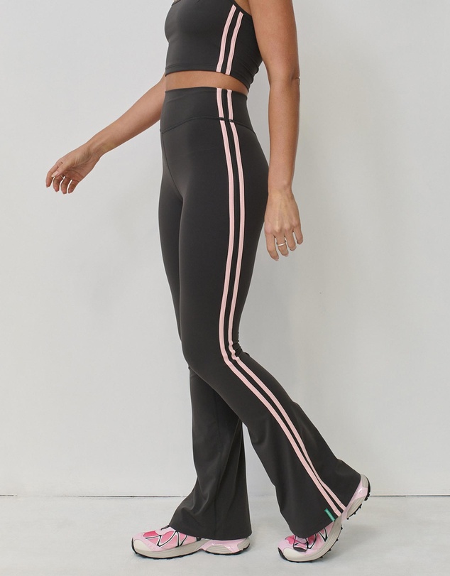 Pinky & Kamal - Vibration Flare Tights